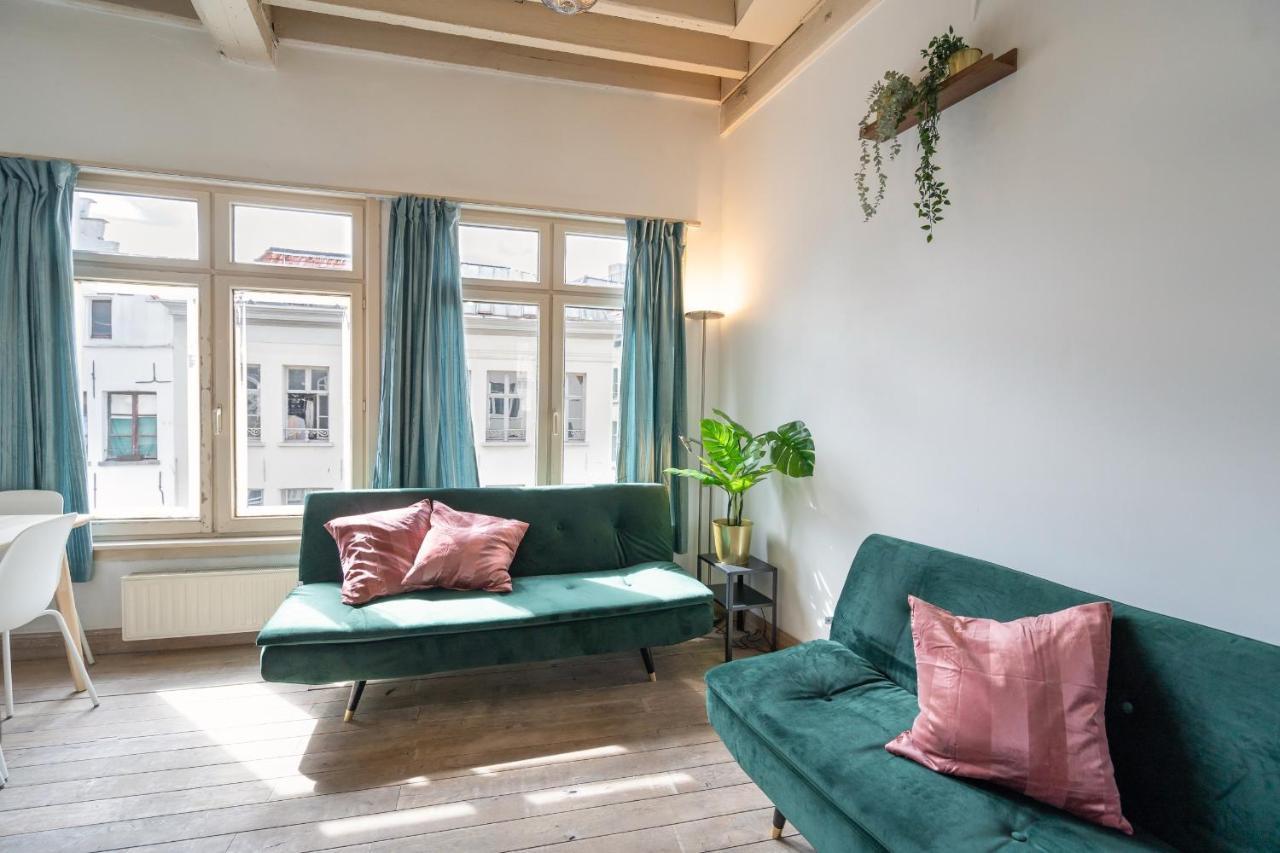 Tempel Triplex & Duplex At Historic Heart Of Antwerp Apartment Bagian luar foto