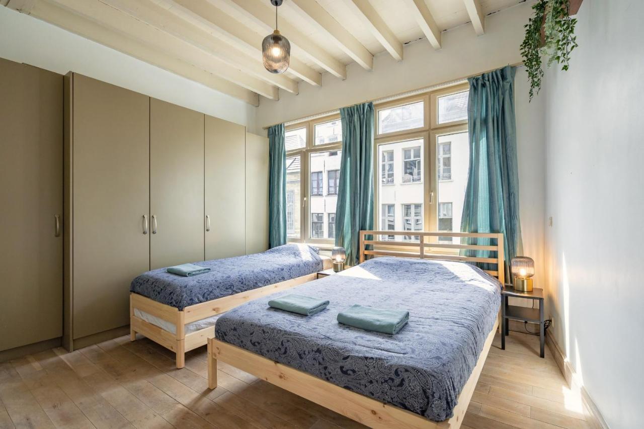 Tempel Triplex & Duplex At Historic Heart Of Antwerp Apartment Bagian luar foto