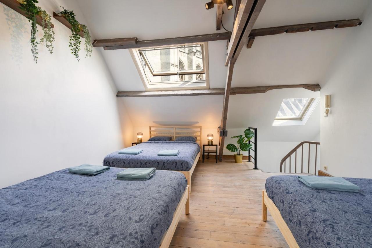 Tempel Triplex & Duplex At Historic Heart Of Antwerp Apartment Bagian luar foto