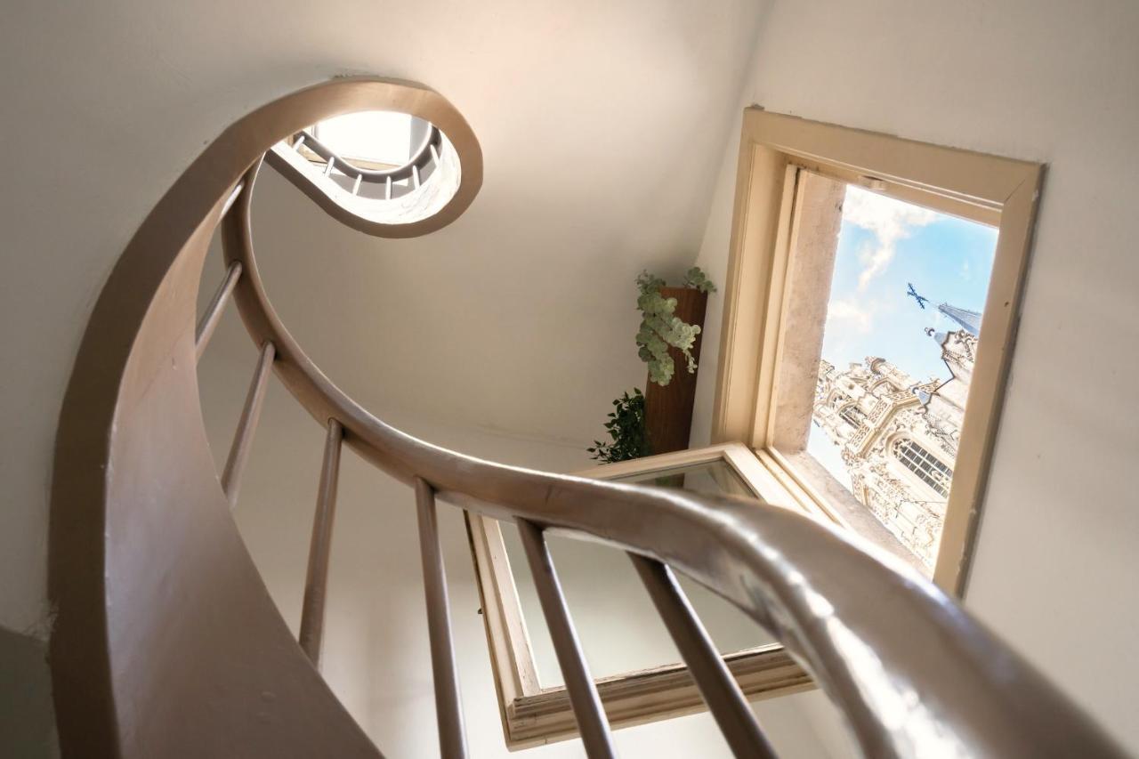Tempel Triplex & Duplex At Historic Heart Of Antwerp Apartment Bagian luar foto
