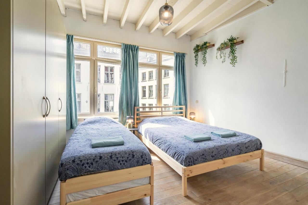Tempel Triplex & Duplex At Historic Heart Of Antwerp Apartment Bagian luar foto