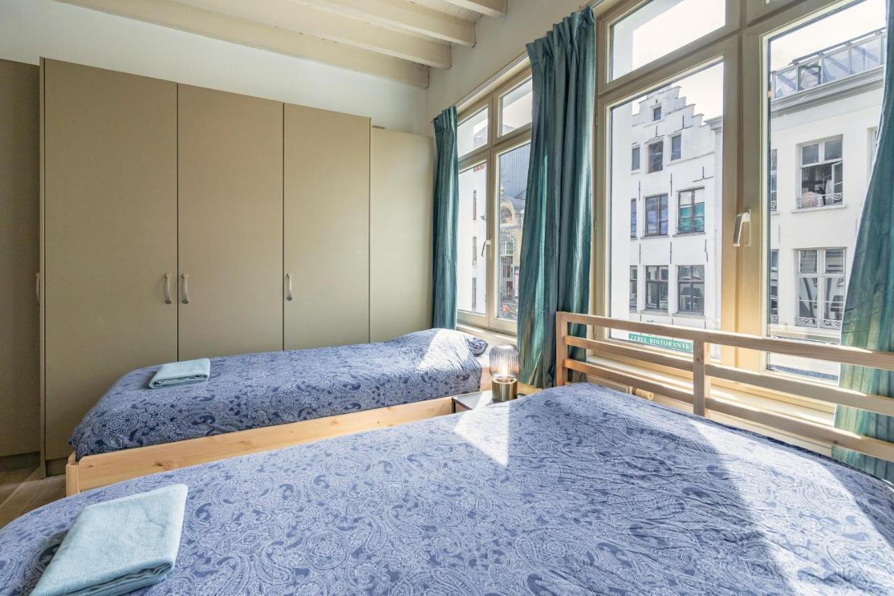 Tempel Triplex & Duplex At Historic Heart Of Antwerp Apartment Bagian luar foto