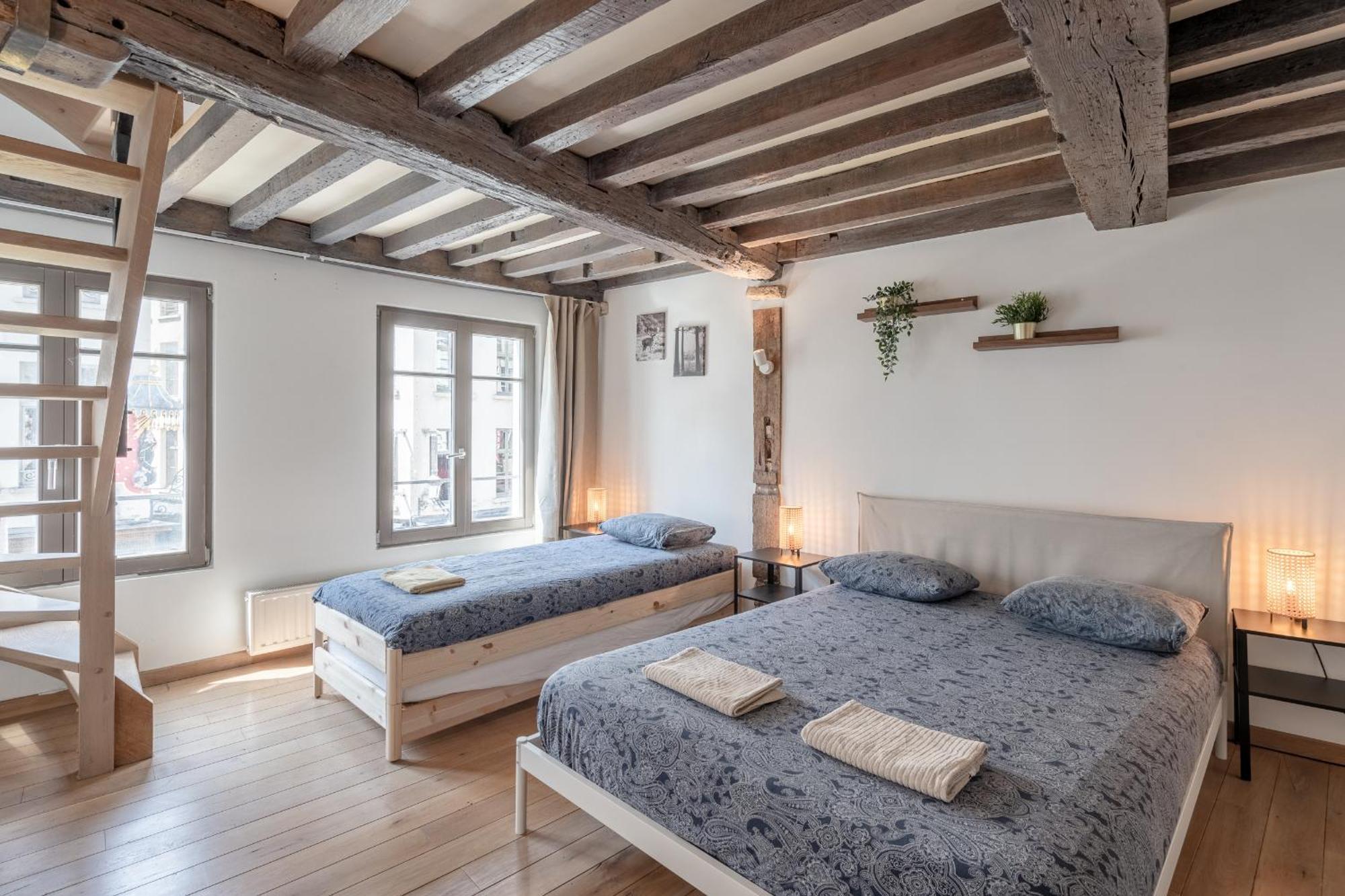 Tempel Triplex & Duplex At Historic Heart Of Antwerp Apartment Bagian luar foto